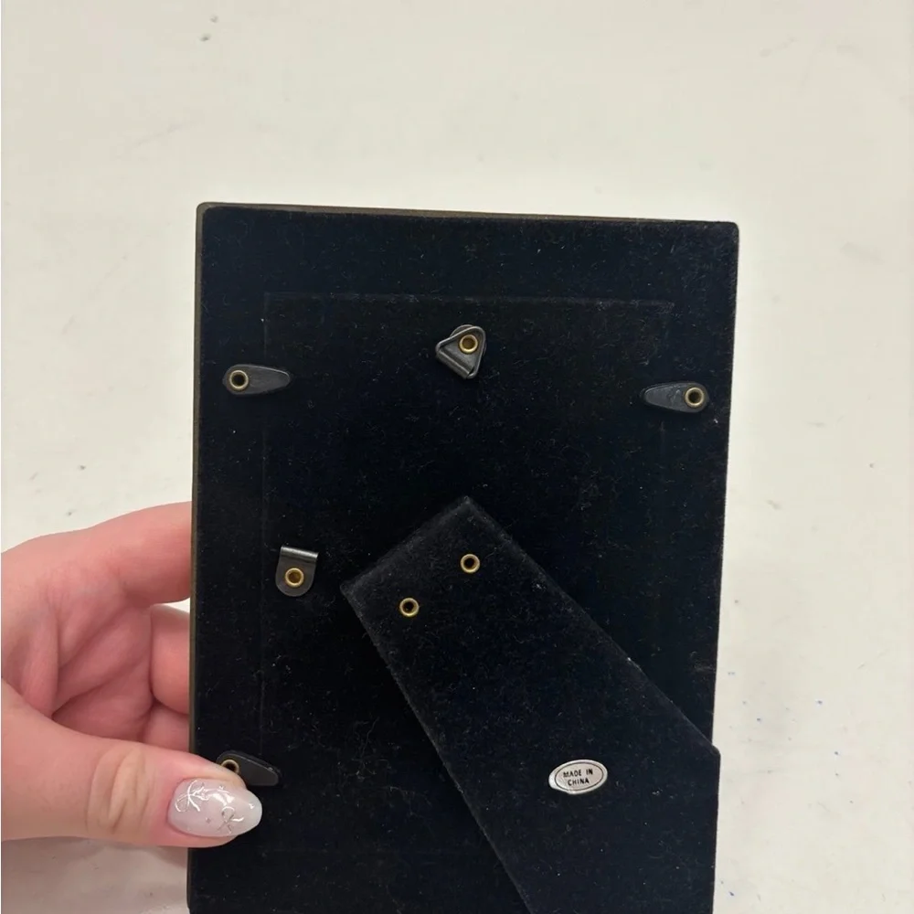 Classic Elegance acme picture frame